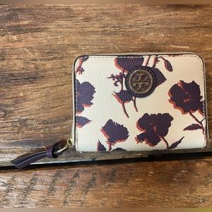Tory Burch Small Zip Wallet Card Holder
